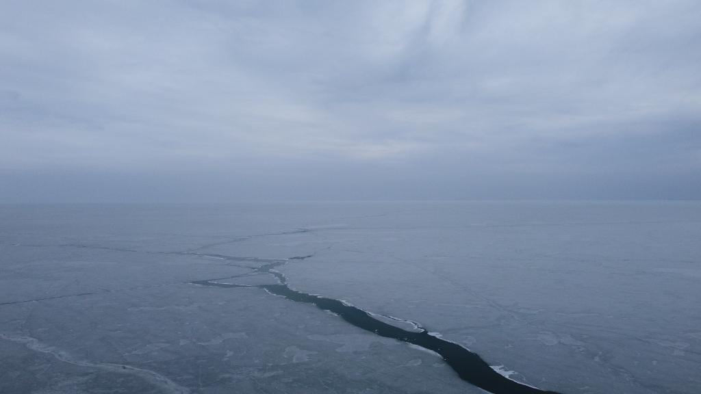 冰與水之歌：呼倫湖開湖進行時